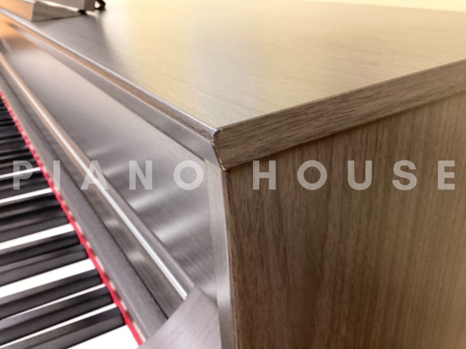 Cận cảnh YAMAHA CLP-645 DW tại Piano House